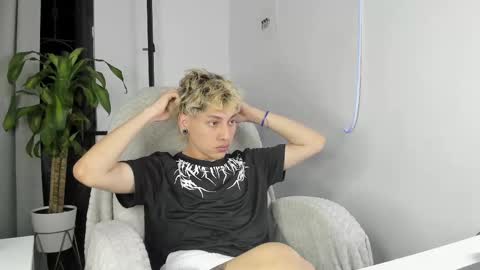 Nico  online show from 09.24.25