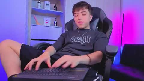 Nicolas online show from 10.29.25