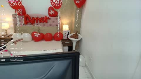 Nicol Alvarez online show from 02.16.25