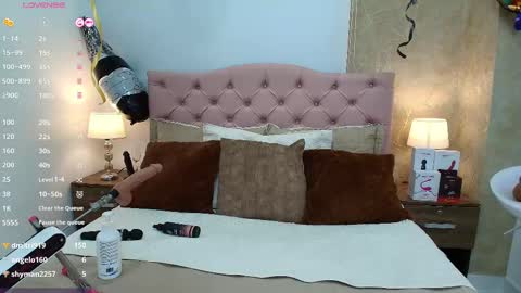 Nicol Alvarez online show from 03.08.25