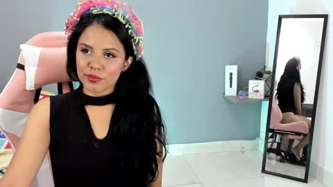 Nicol sanchez online show from 01.03.25
