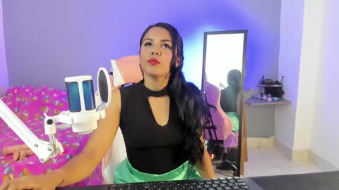 Nicol sanchez online show from 02.09.25