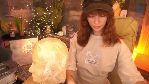 Nicol Moonn online show from 01.12.26