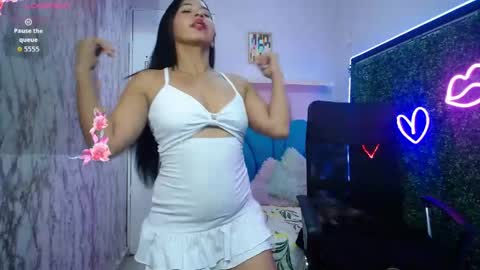 nicol_ross19 online show from 05.28.26