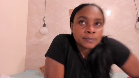 Nicol Villa online show from 01.25.25