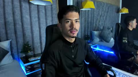 Nicolai online show from 12.21.25