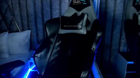 Nicolai online show from 01.15.26