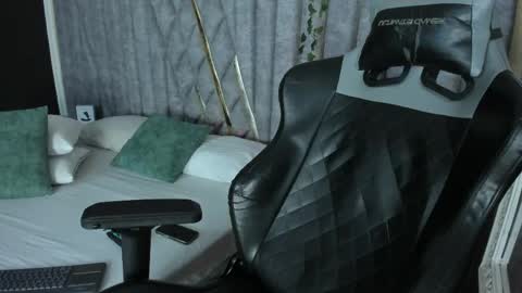 Nicolai online show from 04.19.26