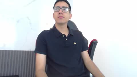 nicolasfine online show from 01.06.26