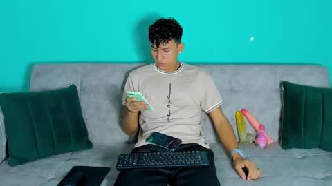 nicolastorres__ online show from 11.25.25