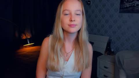 Nicoletta online show from 09.08.25