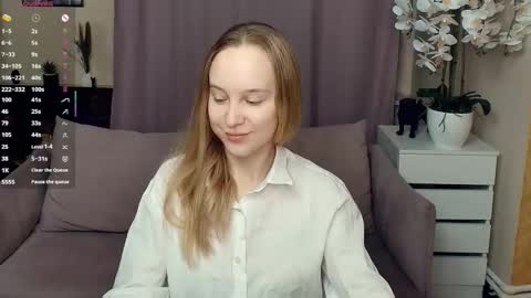 Nicoletta online show from 02.05.26