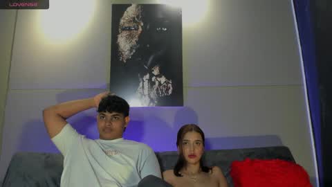 Snapshot of nicole_and_thiago1 chatting on 05.03.26 nicole_and_thiago1 online show from 05.03.26