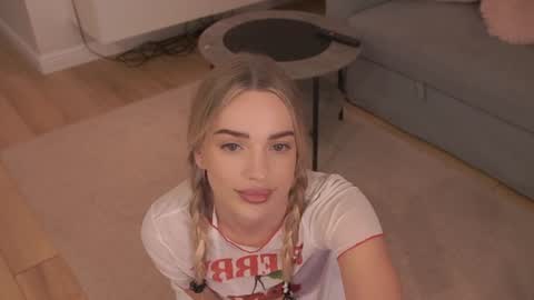 Nicole online show from 07.03.26