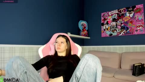 GMT7TueWedThSu 0300am-0900am. Sa 1000am-0400pm online show from 02.05.26