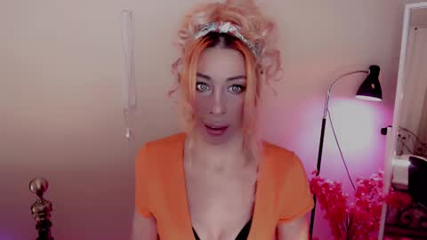 Snapshot of nicole_g0ld_ chatting on 01.16.25 Nicole online show from 01.16.25