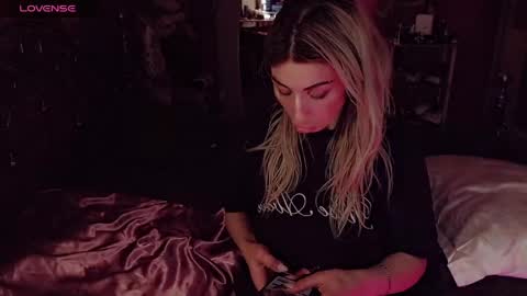 Nicole online show from 05.15.26