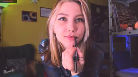 Nicole online show from 10.15.25