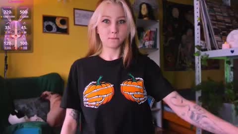 Nicole online show from 10.26.25