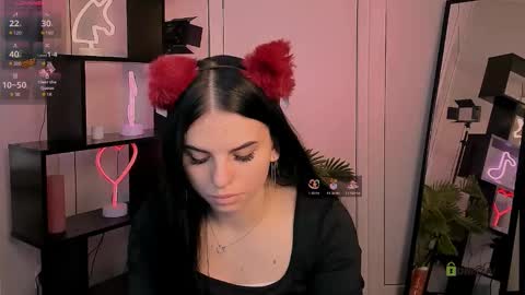 Snapshot of nicole_muah chatting on 11.06.25 nicole_muah online show from 11.06.25