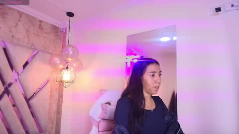 Snapshot of nicole_samantha chatting on 09.29.25 Samantha online show from 09.29.25