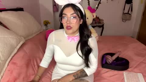 Nicole online show from 10.20.25