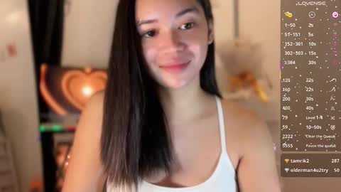 Snapshot of nicolecellini chatting on 10.17.25 NICOLE online show from 10.17.25