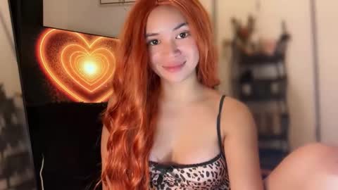 Snapshot of nicolecellini chatting on 10.19.25 NICOLE online show from 10.19.25