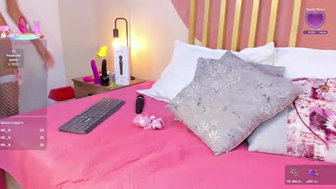 N i c o l e  online show from 10.01.25