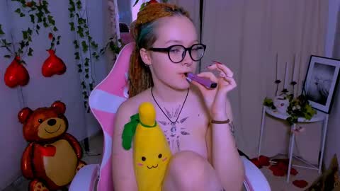 Nicole online show from 02.12.25