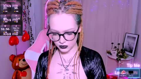 Nicole online show from 02.13.25
