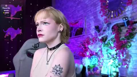 Nicole online show from 10.22.25