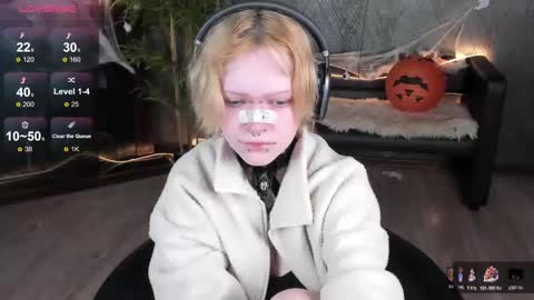 Nicole online show from 10.28.25