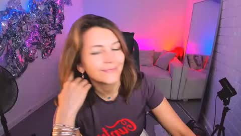 nicolehits online show from 09.30.25