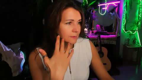 nicolehits online show from 11.26.25