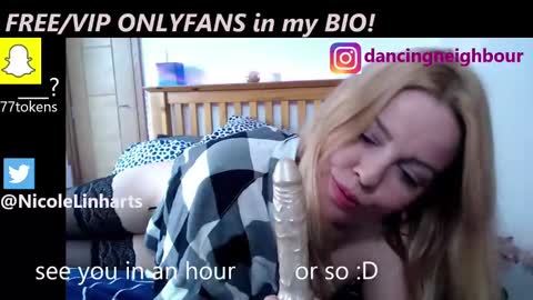Snapshot of nicolelinharts chatting on 01.27.25 Birthday online show from 01.27.25