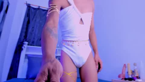 Snapshot of nicolemadrird chatting on 11.06.25 nicolemadrird online show from 11.06.25