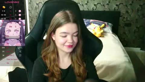 NicoleMeew online show from 12.22.25