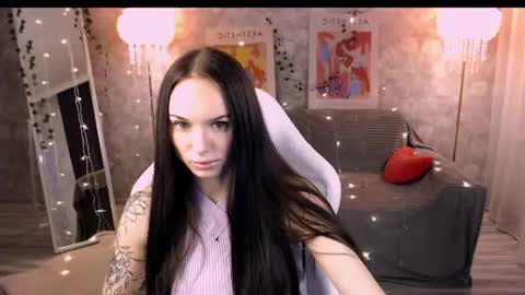 Snapshot of nicolemerz chatting on 06.15.26 Nicole online show from 06.15.26
