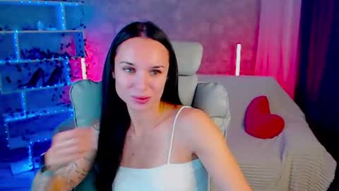 Nicole online show from 08.05.26