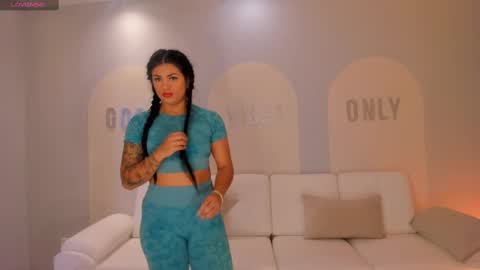 Nicole Sanz online show from 03.08.25