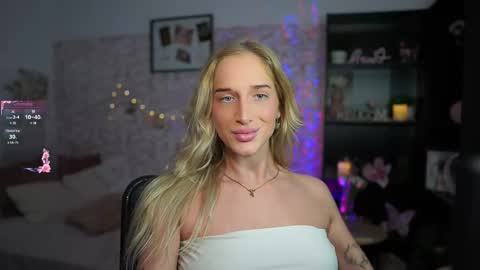 nicolette__shea_ online show from 03.09.25