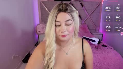 NicoletteFreelance Model online show from 09.10.25