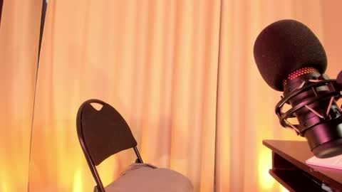 Nicol  online show from 02.08.25