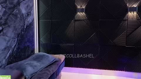 Nicoll  Independent model online show from 01.24.25