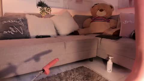 Snapshot of nicolle_foxy chatting on 02.26.25 Nicolle online show from 02.26.25