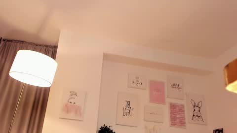 Snapshot of nicolle_foxy chatting on 03.12.25 Nicolle online show from 03.12.25