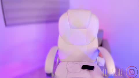    online show from 02.03.25