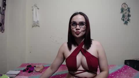 nicolle_sky online show from 03.05.25