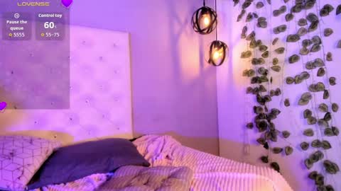 Nicolle online show from 04.04.26